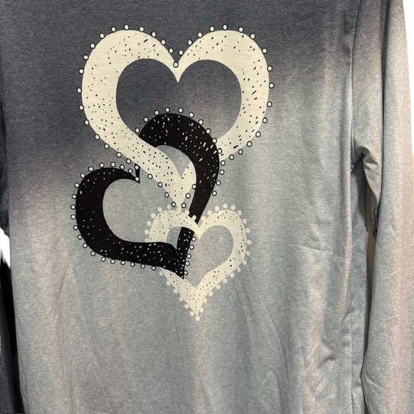 Grey Ombre Long Sleeve T-shirt Triple Heart Graphic - Size M - NWOT - Picture 2 of 5